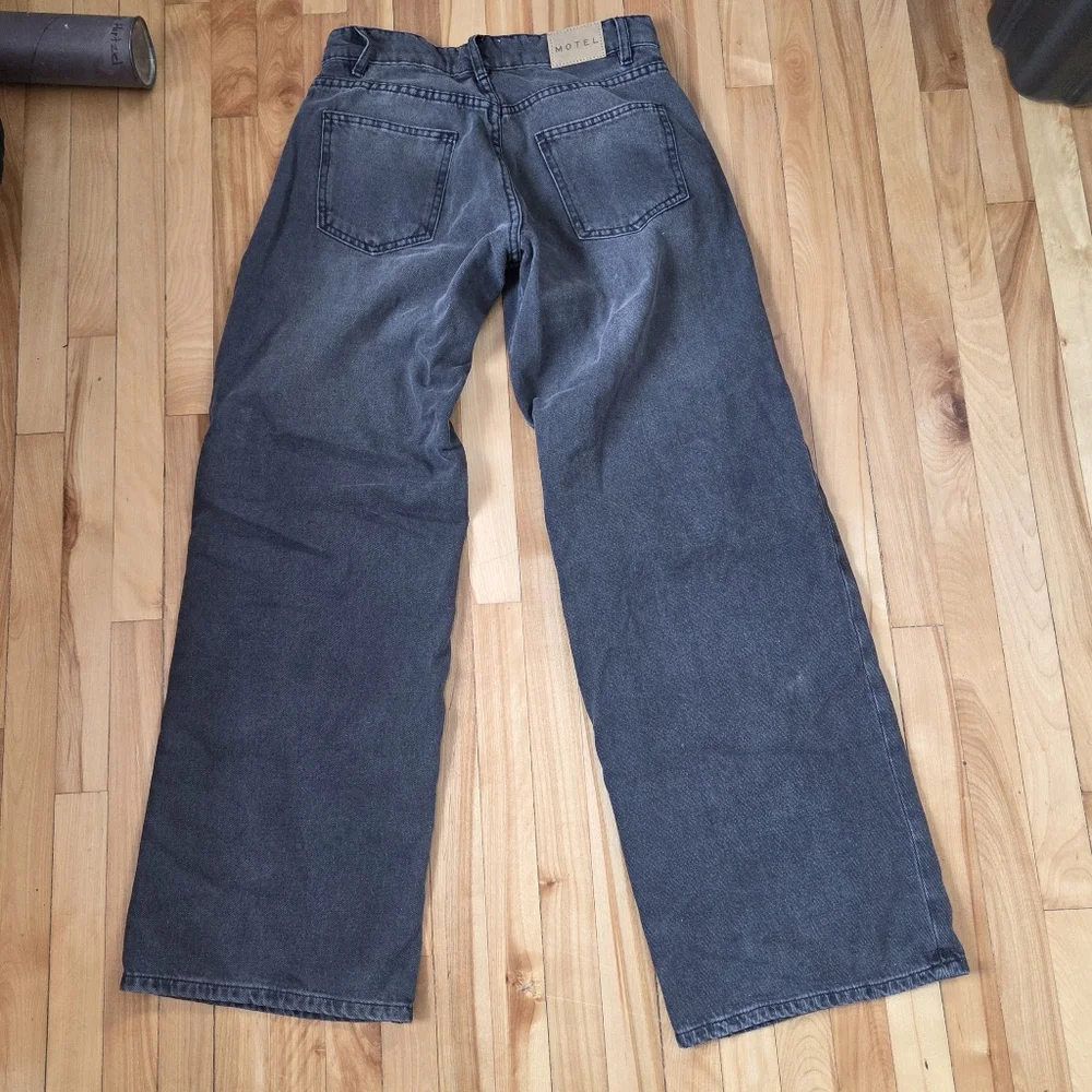 SOLD! Motel Rocks 26W 34L Black Faded Jeans - Picture 4 of 8